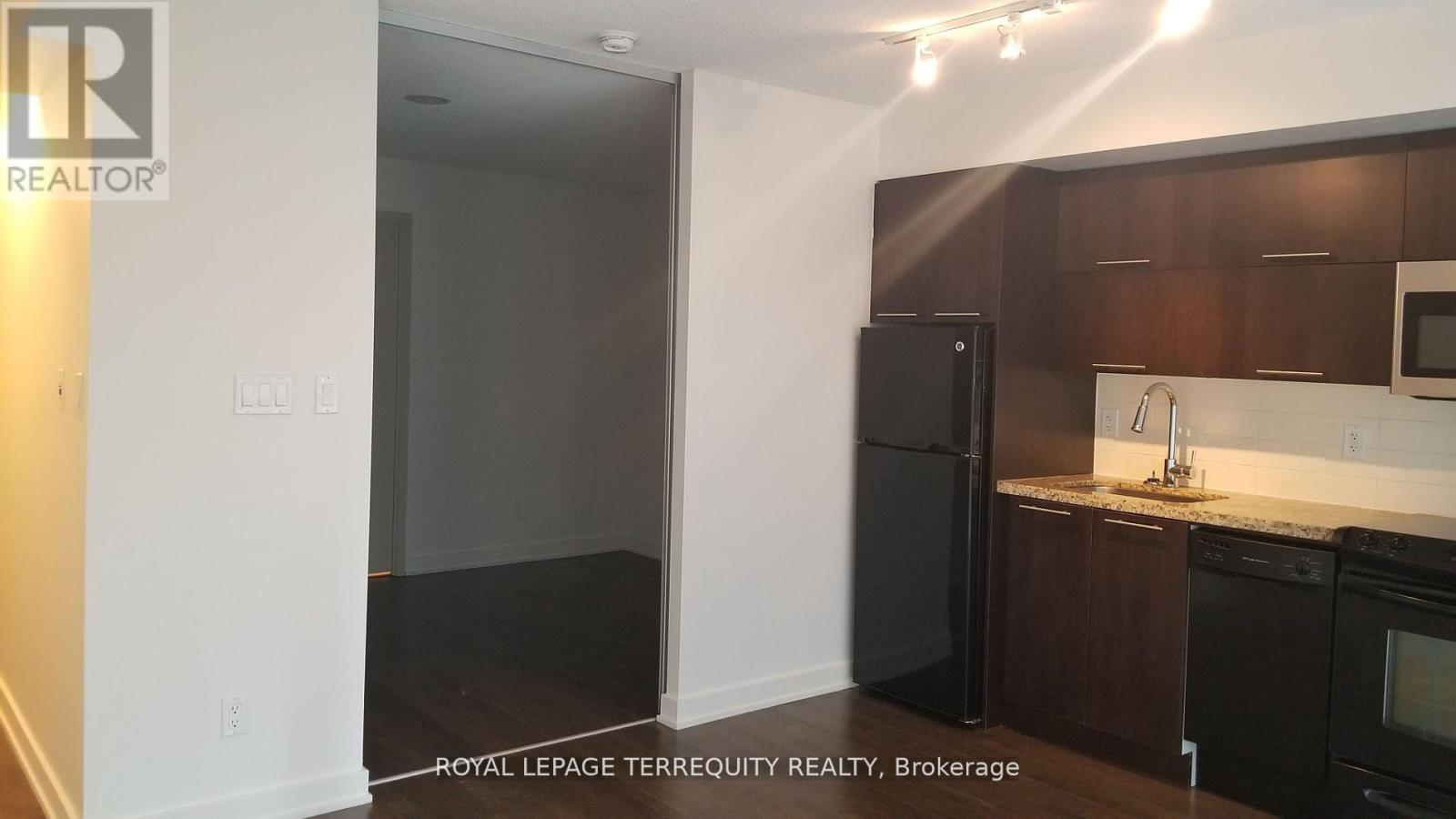 505 - 126 Simcoe Street, Toronto, Ontario  M5H 4E6 - Photo 8 - C14096770