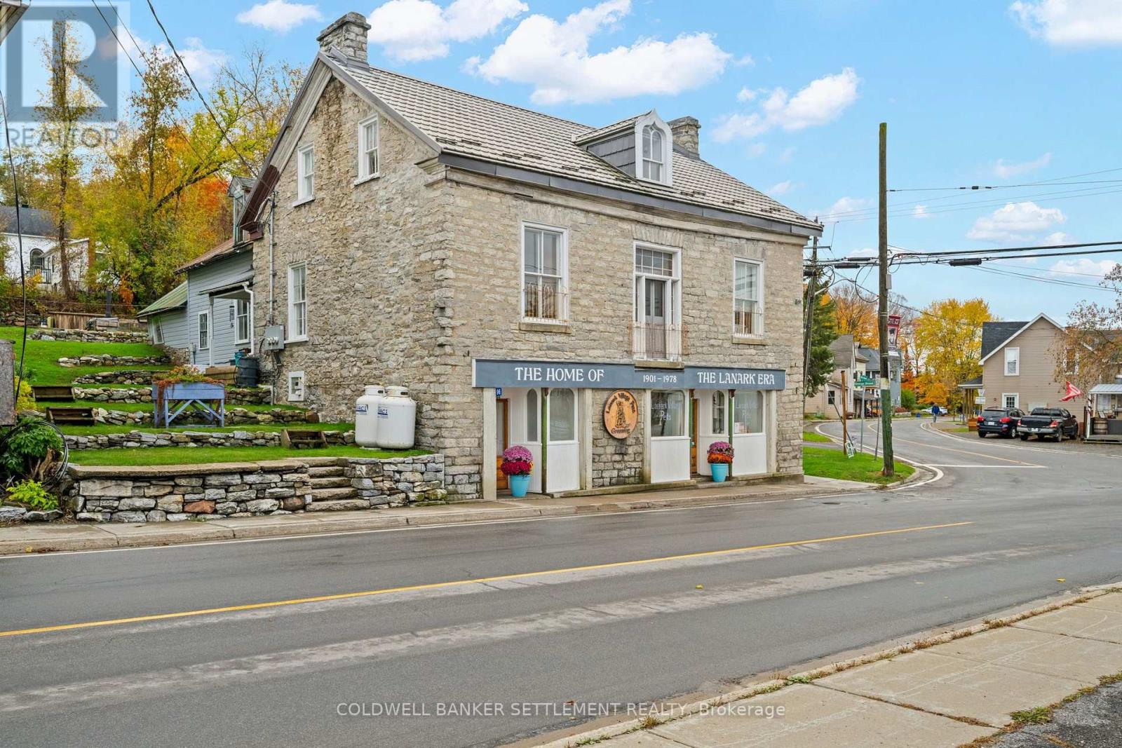 96 SOUTH STREET S, Lanark Highlands, Ontario