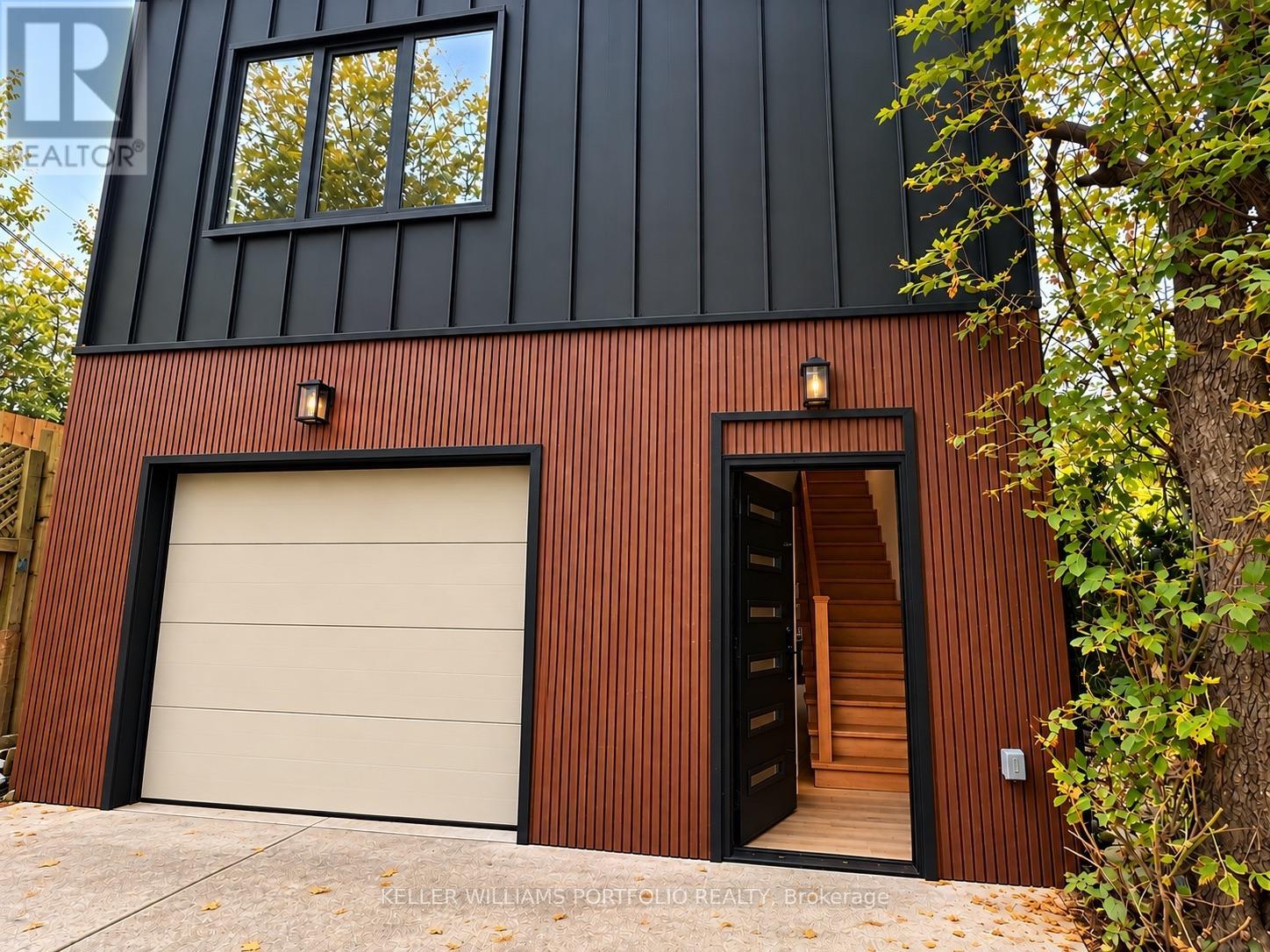 Laneway House - 71a Chisholm Avenue, Toronto, Ontario  M4C 4V1 - Photo 2 - E14096800