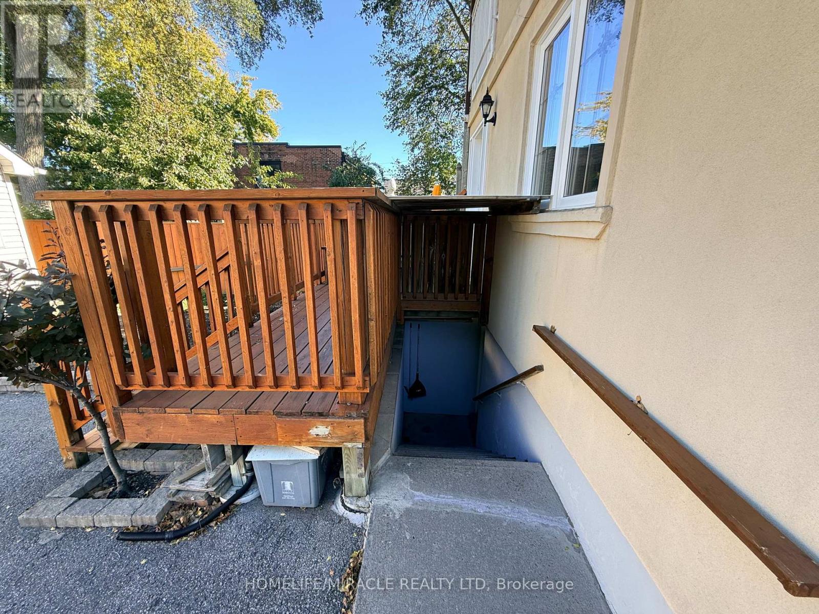 228 Browning Avenue, Toronto, Ontario  M4K 1X2 - Photo 6 - E14096840