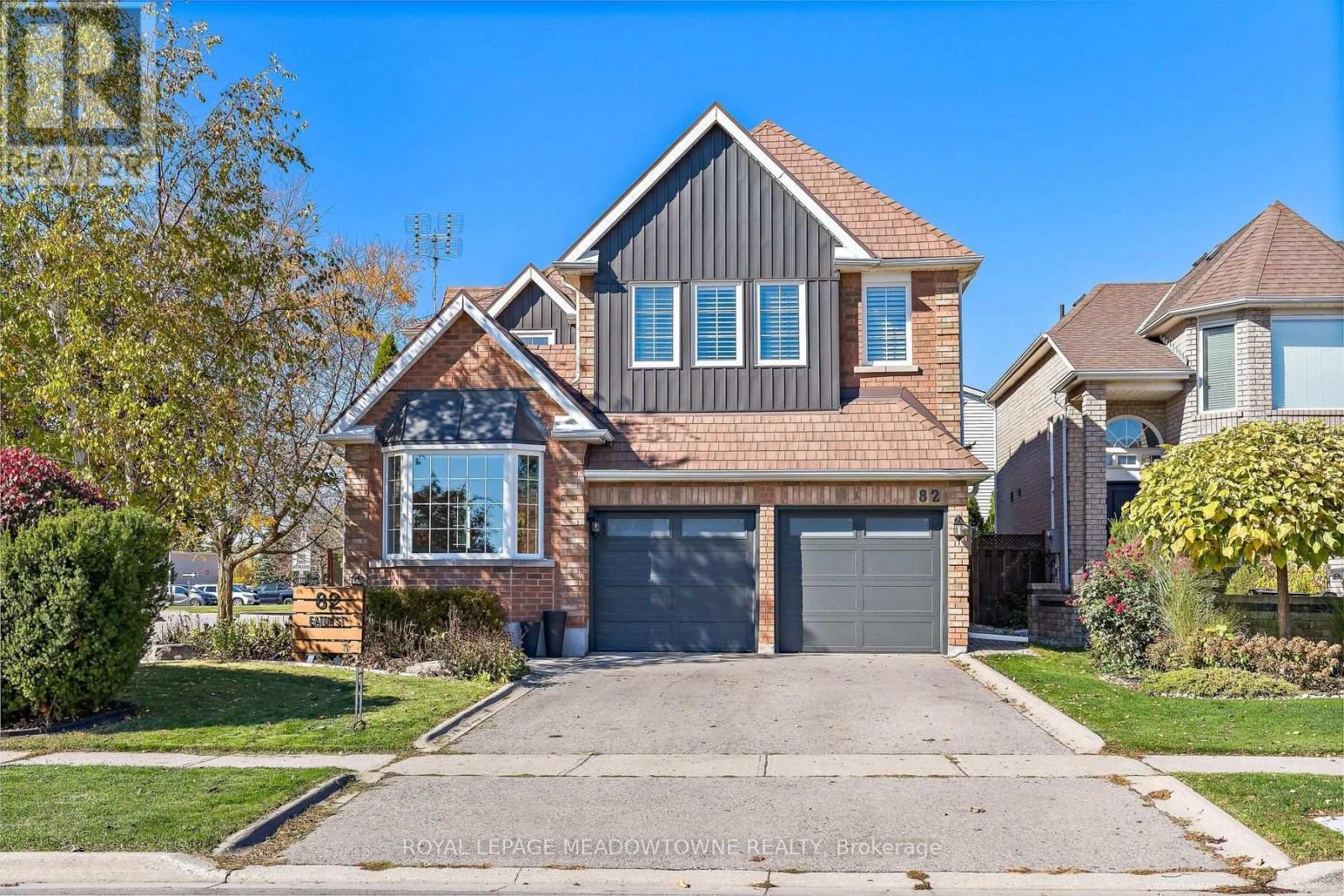 82 Eaton Street, Halton Hills, Ontario  L7G 5T2 - Photo 1 - W14096752