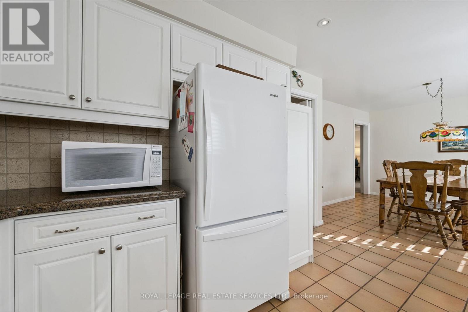 200 All Saints Crescent, Oakville, Ontario L6J 5M9 - Photo 14 - W14096760