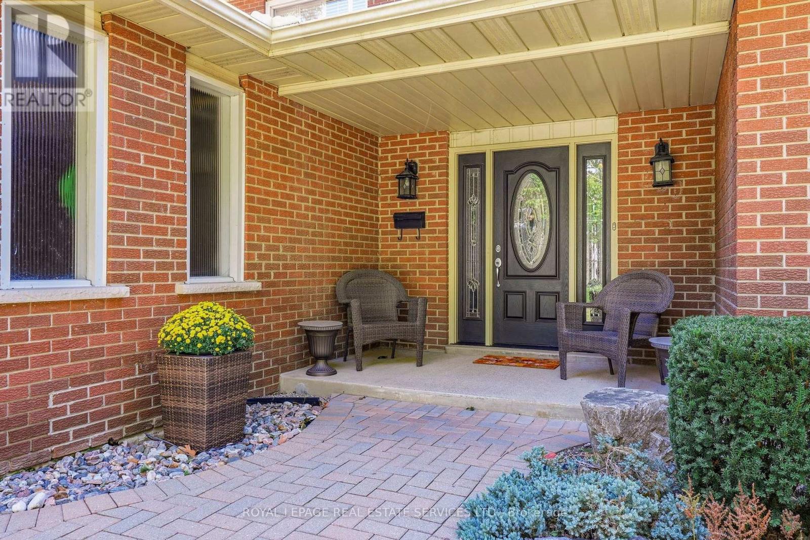 200 All Saints Crescent, Oakville, Ontario L6J 5M9 - Photo 5 - W14096760