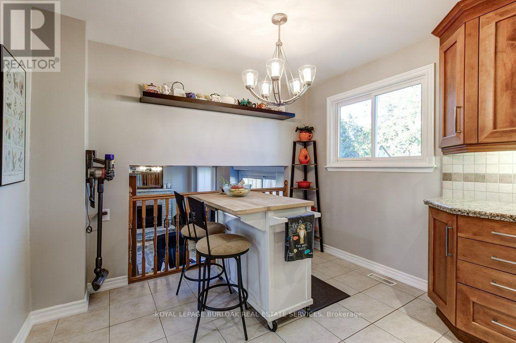 1485 Newlands Crescent, Burlington, Ontario  L7M 1N8 - Photo 12 - W14096848