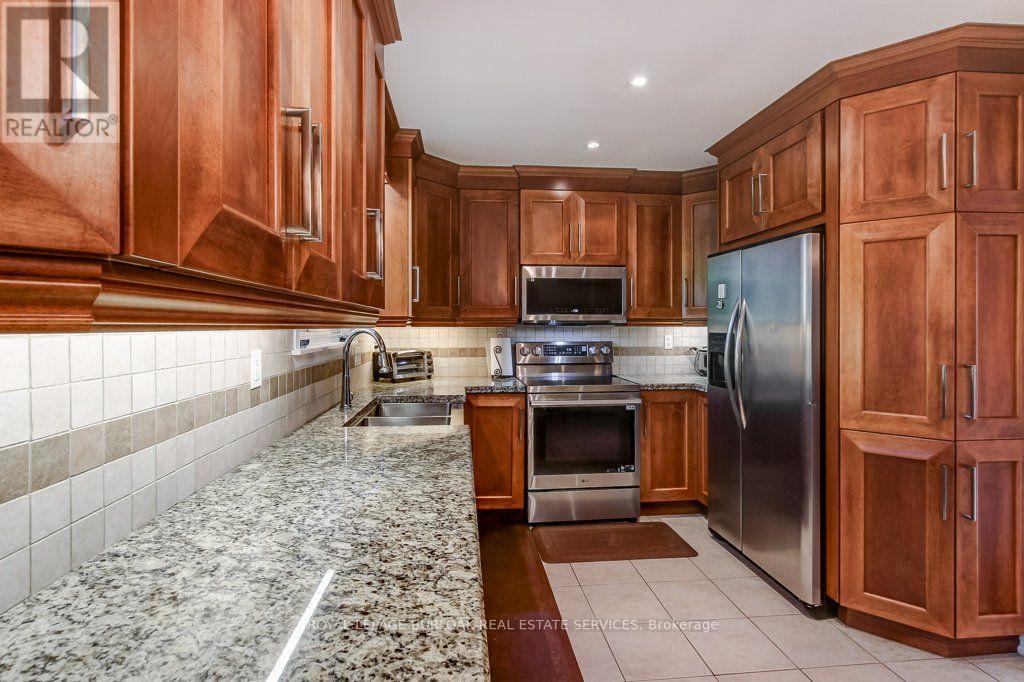 1485 Newlands Crescent, Burlington, Ontario  L7M 1N8 - Photo 13 - W14096848