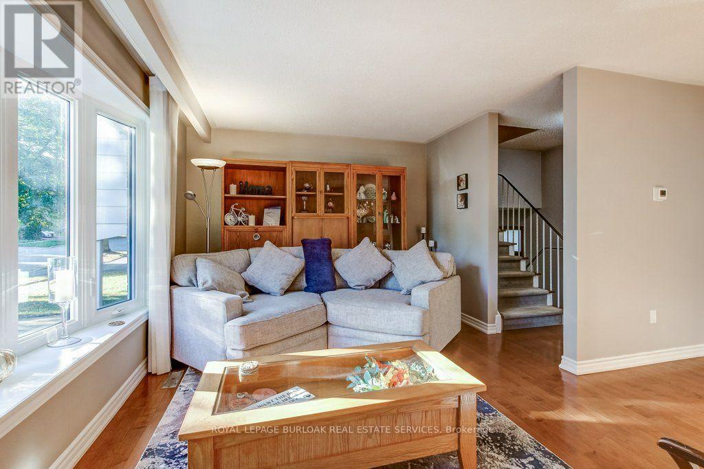 1485 Newlands Crescent, Burlington, Ontario  L7M 1N8 - Photo 19 - W14096848