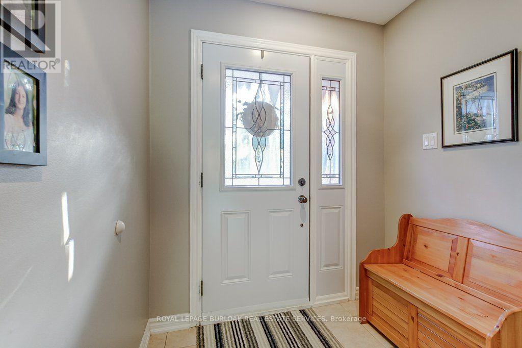 1485 Newlands Crescent, Burlington, Ontario  L7M 1N8 - Photo 6 - W14096848