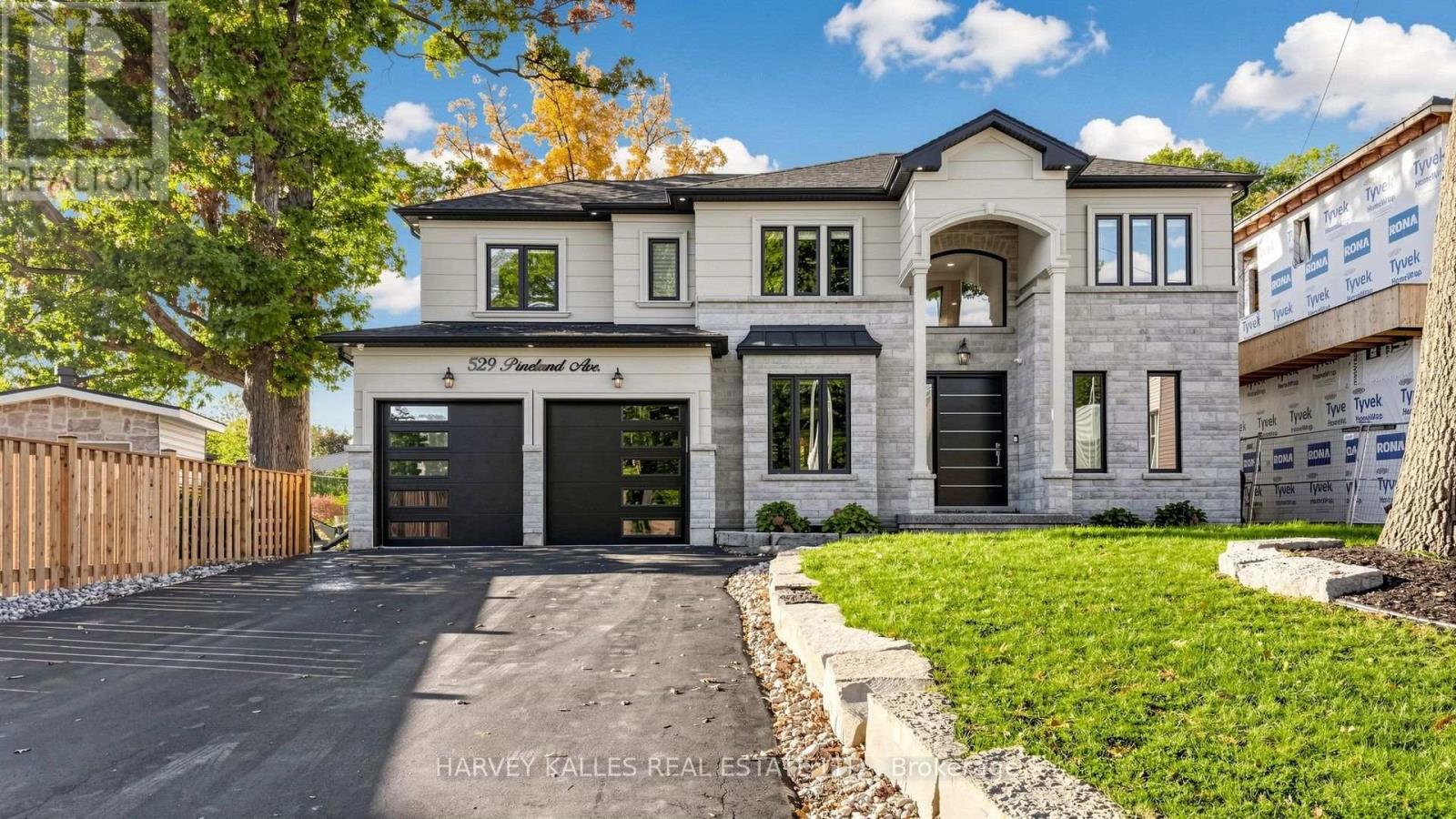529 PINELAND AVENUE, Oakville, Ontario