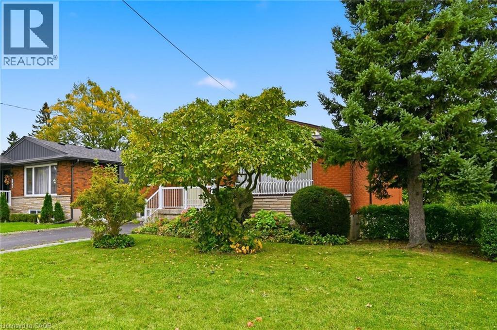 138 Luscombe Street, Hamilton, Ontario  L9A 2K3 - Photo 3 - 40870232