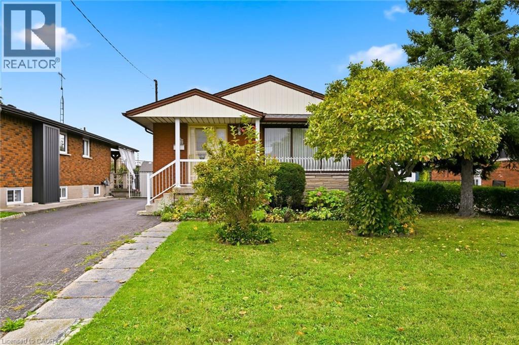 138 Luscombe Street, Hamilton, Ontario  L9A 2K3 - Photo 2 - 40870232