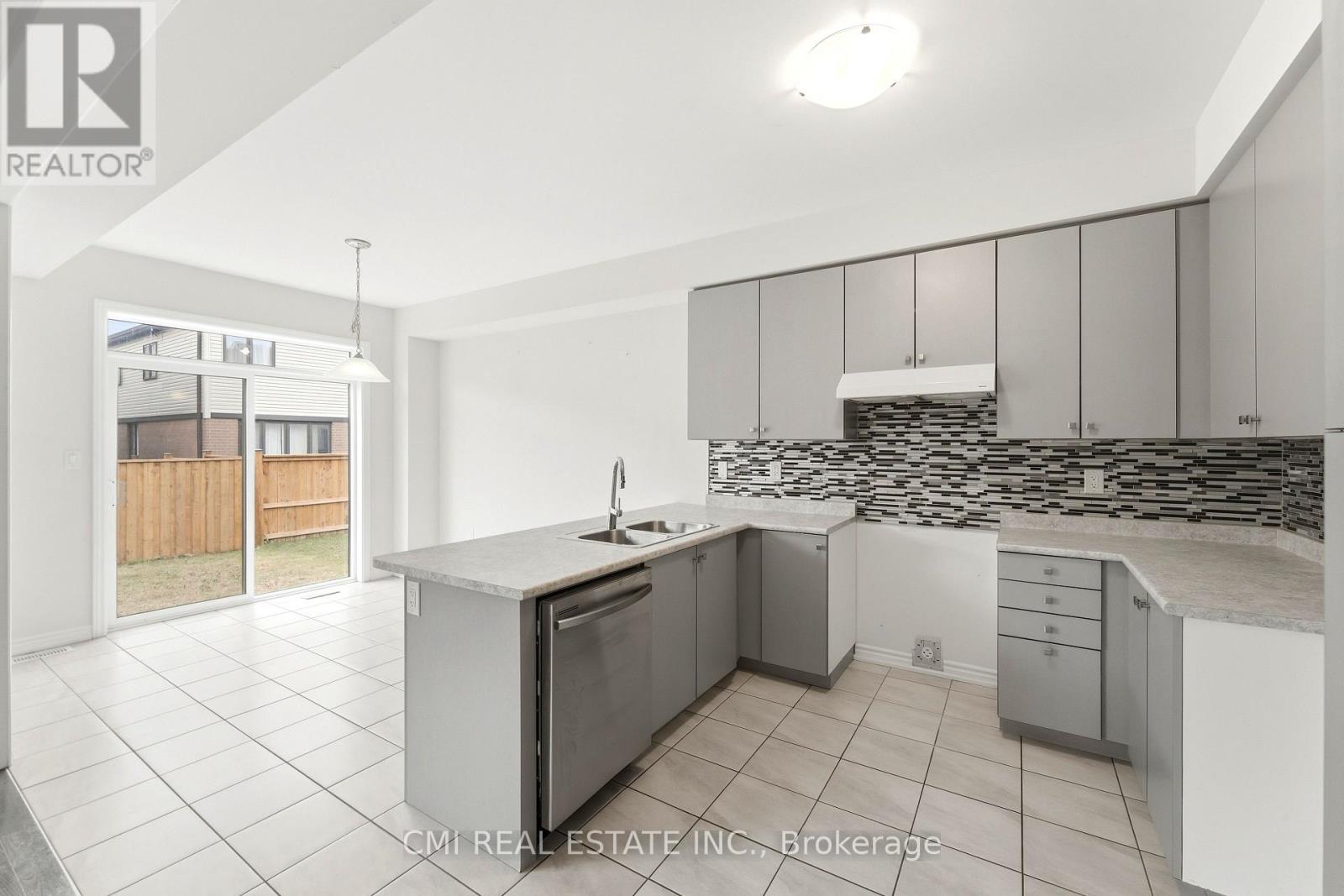 65 Lillian Way, Haldimand, Ontario  N3W 0E7 - Photo 8 - X14096822
