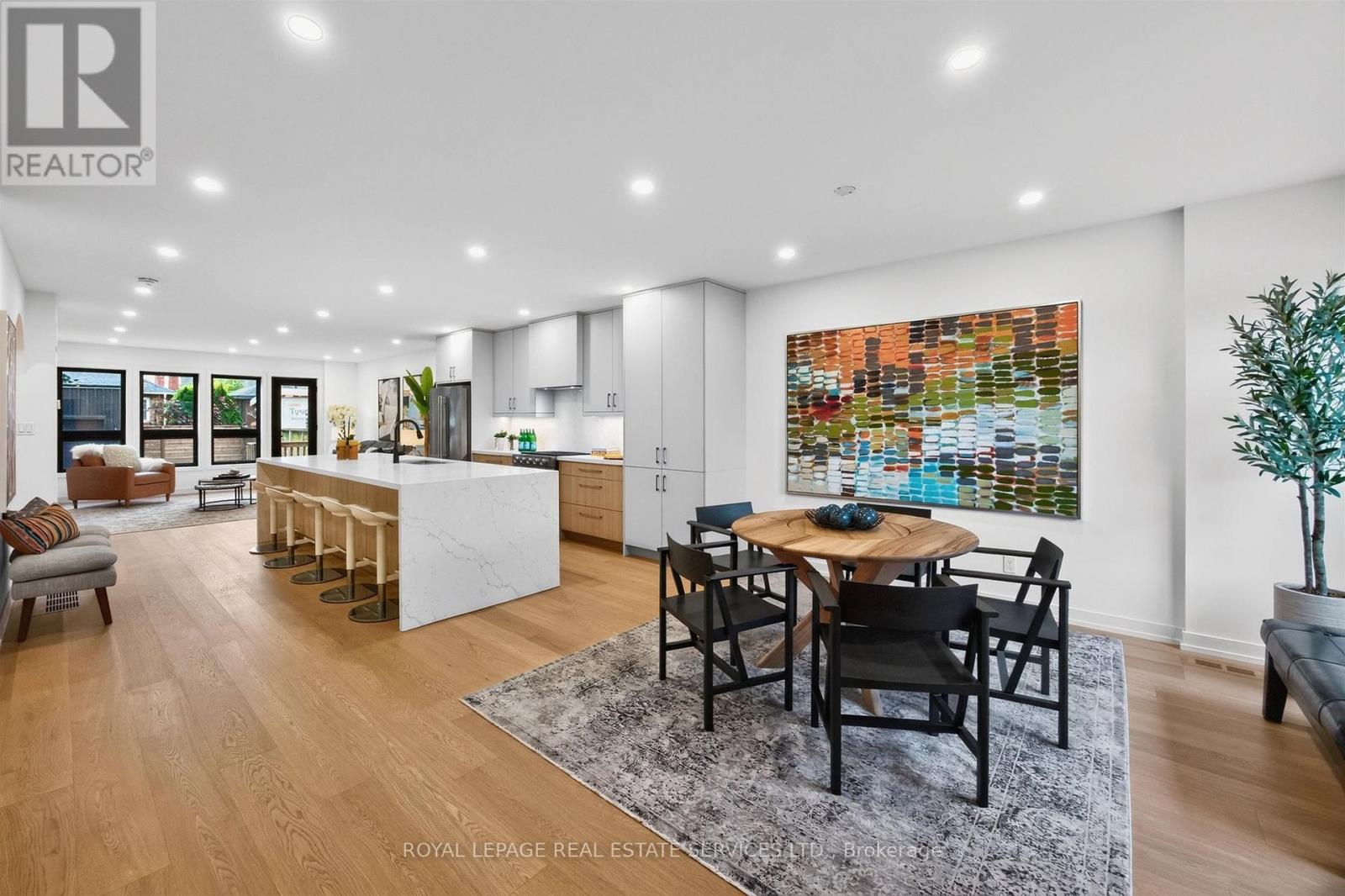 139 Priscilla Avenue, Toronto, Ontario  M6S 3W4 - Photo 4 - W14096682