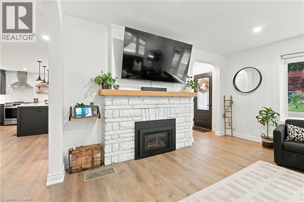 915 Tanager Avenue, Burlington, Ontario  L7T 2Y1 - Photo 6 - 40872163
