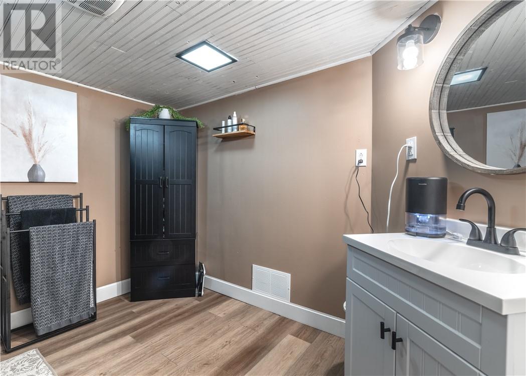 25 Parkinson Street, Falconbridge, Ontario  P0M 1S0 - Photo 20 - 2131008