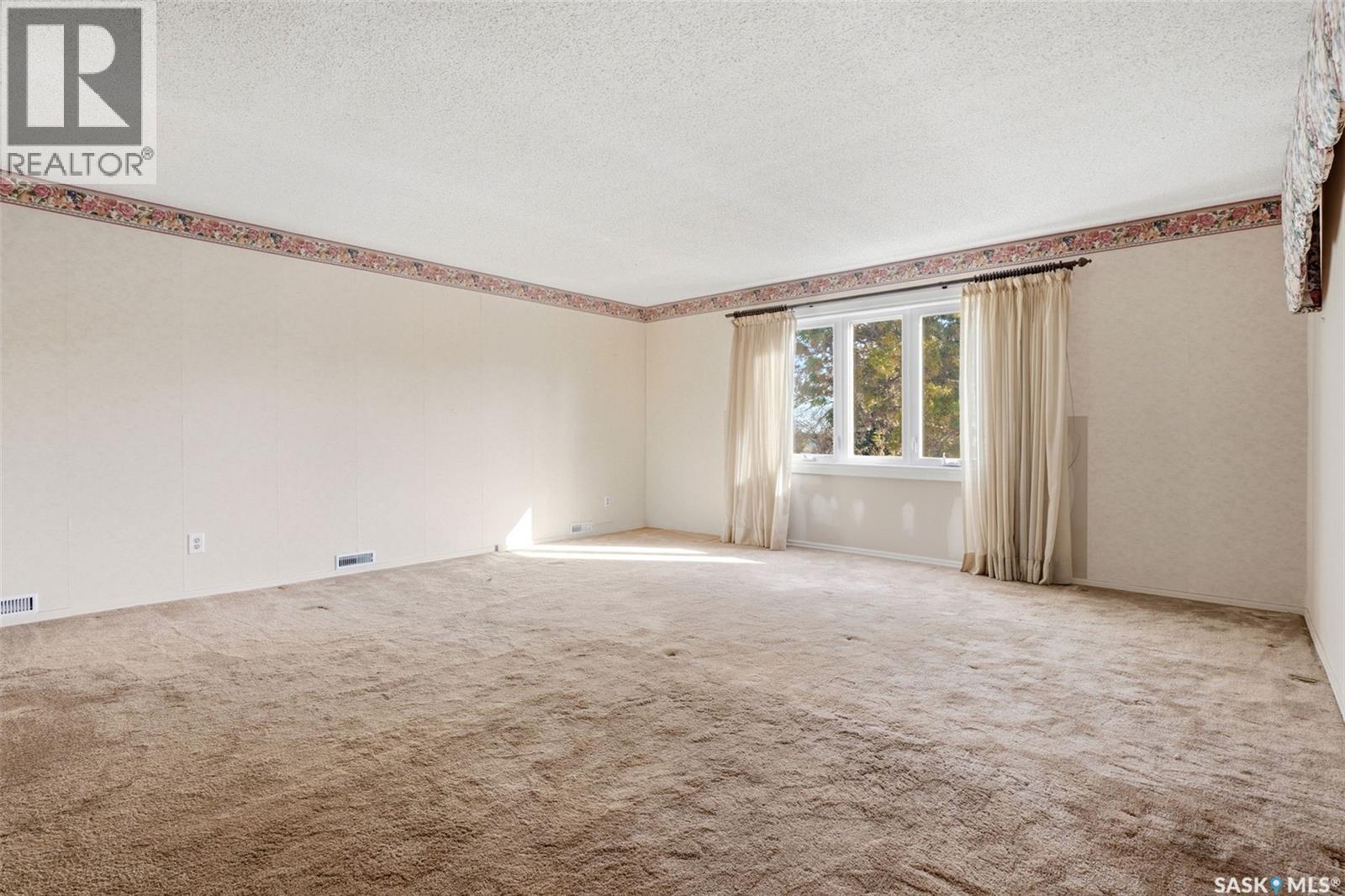 1034 Gryphons Walk, Regina, Saskatchewan  S4S 6X1 - Photo 40 - SK051489