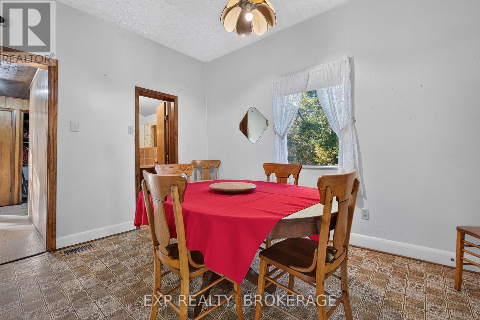41 Cross Street, Frontenac Islands, Ontario  K0H 2Y0 - Photo 15 - X14097098