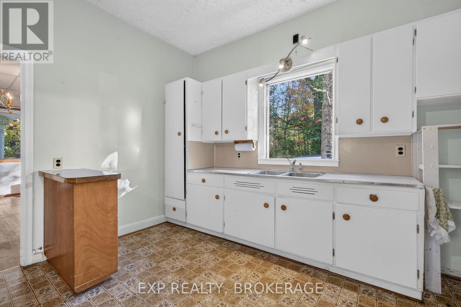 41 Cross Street, Frontenac Islands, Ontario  K0H 2Y0 - Photo 17 - X14097098