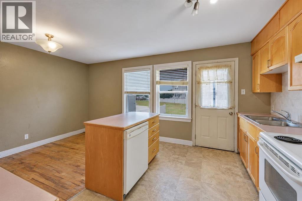 11 Poplar Crescent, Springbrook, Alberta  T4S 1V3 - Photo 8 - A2353064