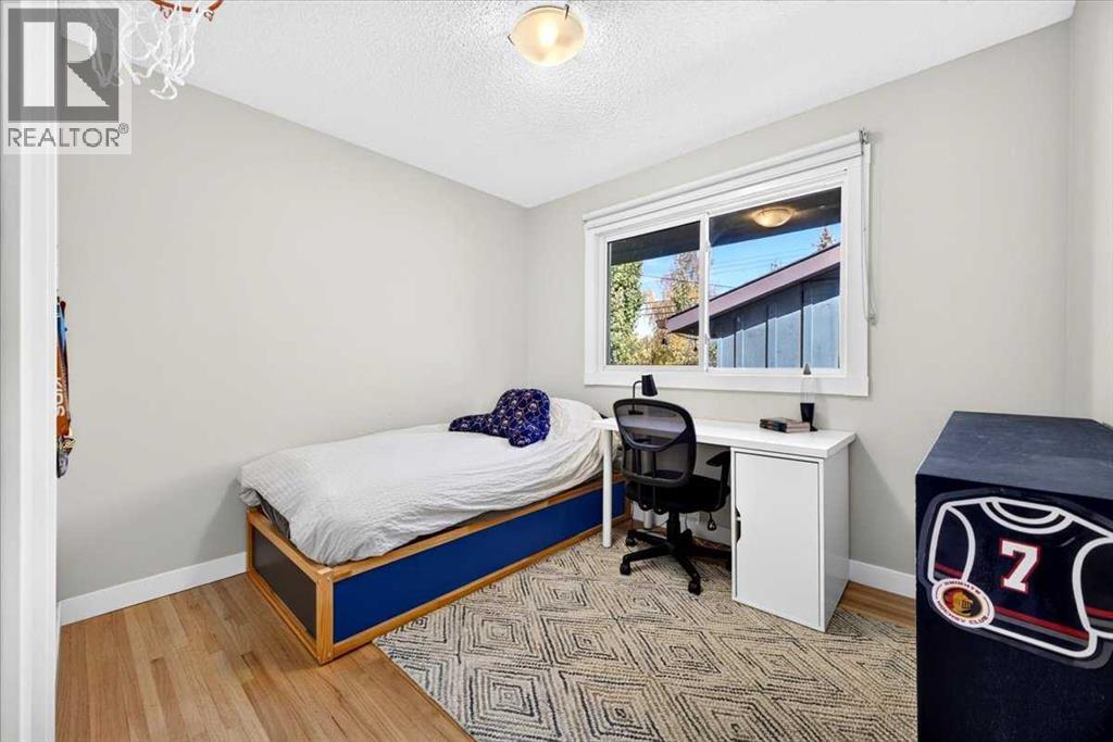36 Lake Lucerne Close SE, Calgary, Alberta  T2J 3H8 - Photo 19 - A2352628