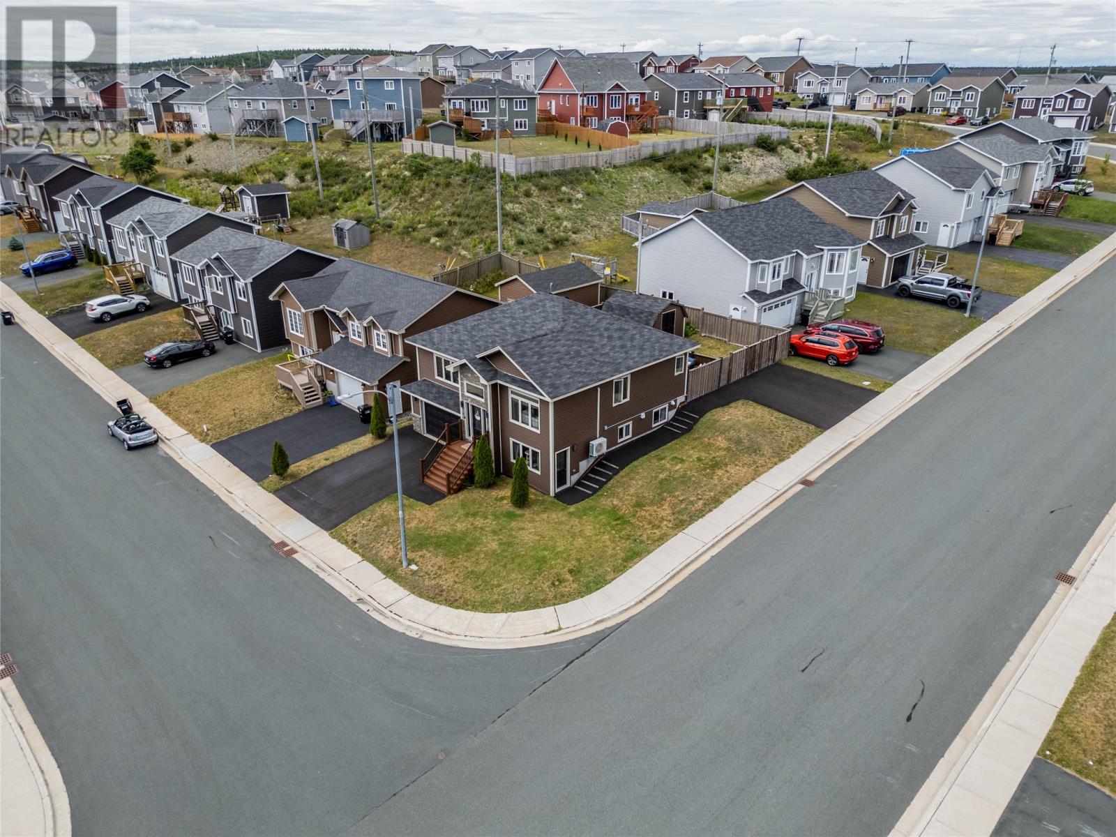 27 Adventure Avenue, St. John's — photo 2