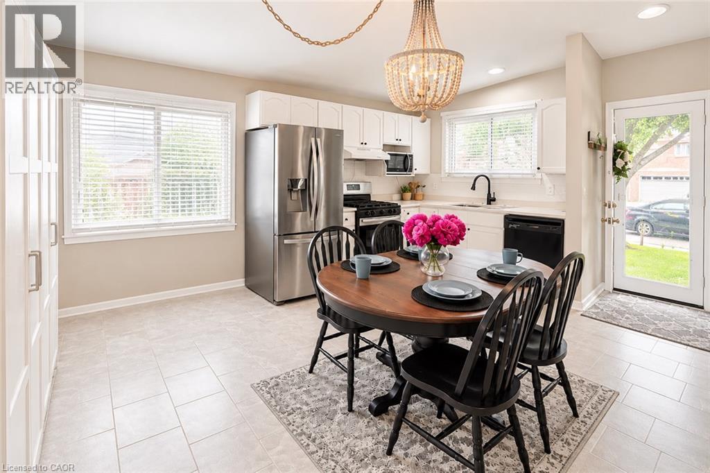 241 Thorner Drive, Hamilton, Ontario  L8V 2M6 - Photo 6 - 40872621