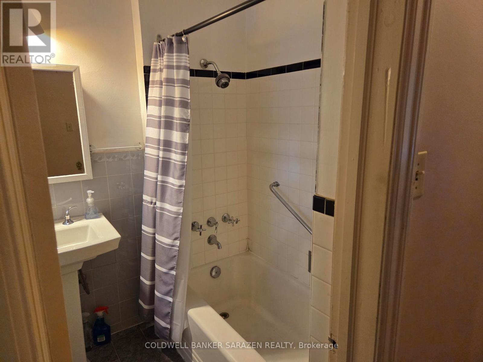 312 Cunningham Avenue E, Ottawa, Ontario  K1H 6B4 - Photo 11 - X14097104