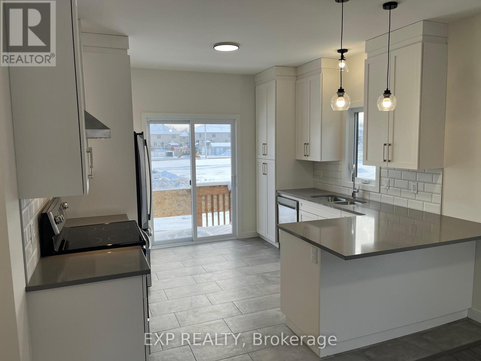 237 Cypress Street, The Nation, Ontario  K0A 2M0 - Photo 3 - X14097224