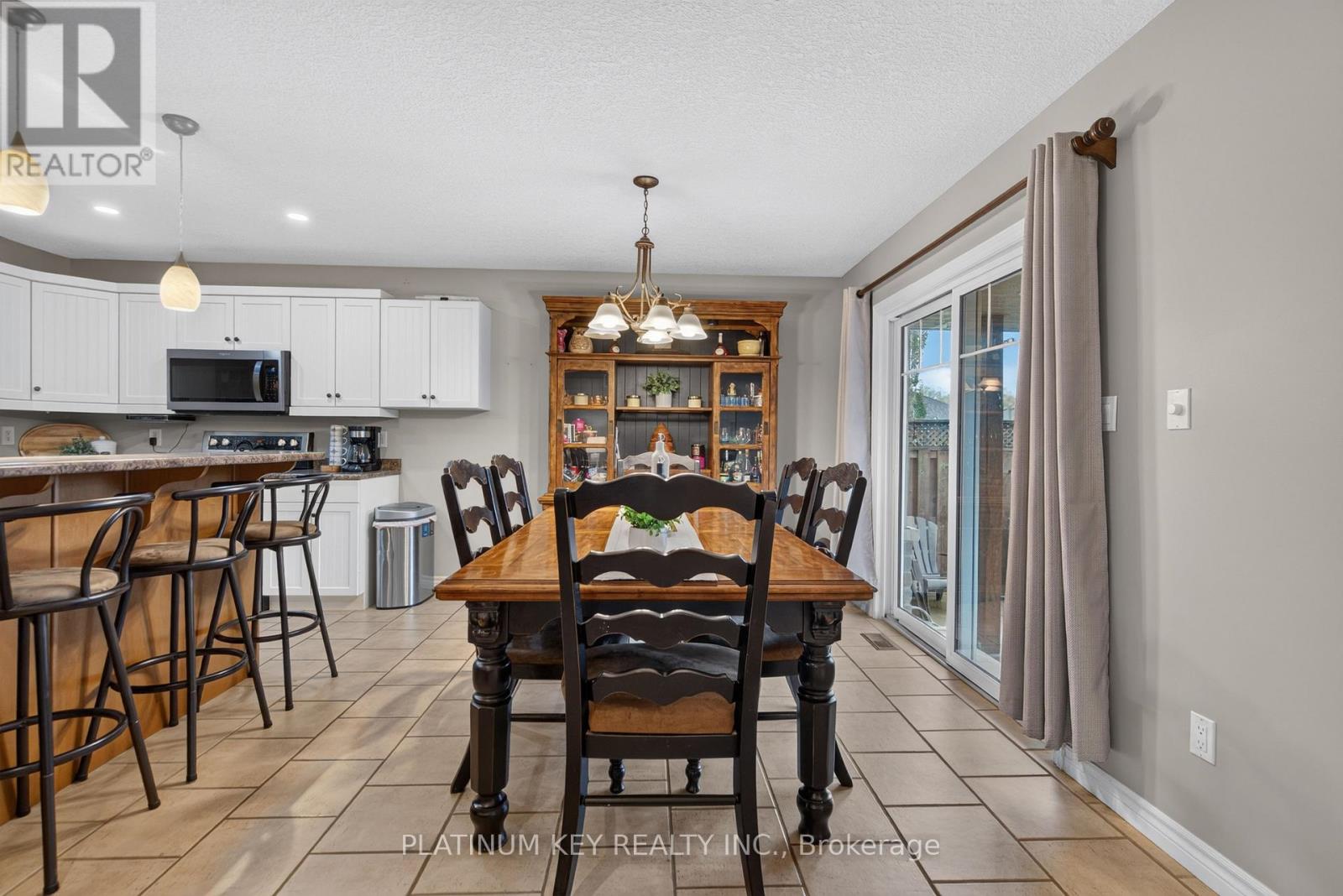 277 Thorne Drive, Strathroy-Caradoc, Ontario  N7G 4C9 - Photo 11 - X14092830