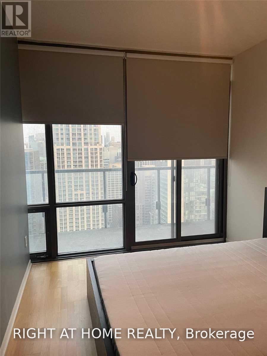 3804 - 38 Grenville Street, Toronto, Ontario  M4Y 1A5 - Photo 12 - C14096952