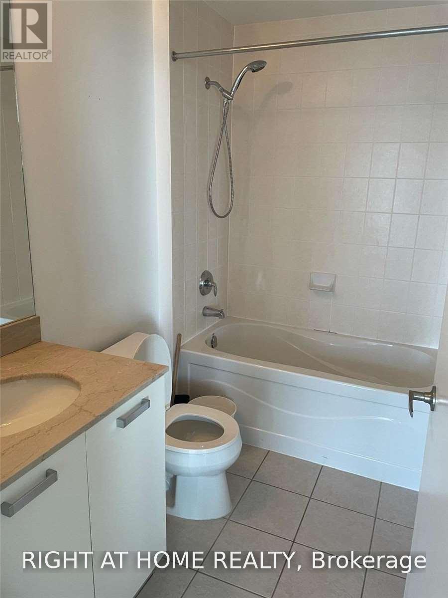 3804 - 38 Grenville Street, Toronto, Ontario  M4Y 1A5 - Photo 14 - C14096952