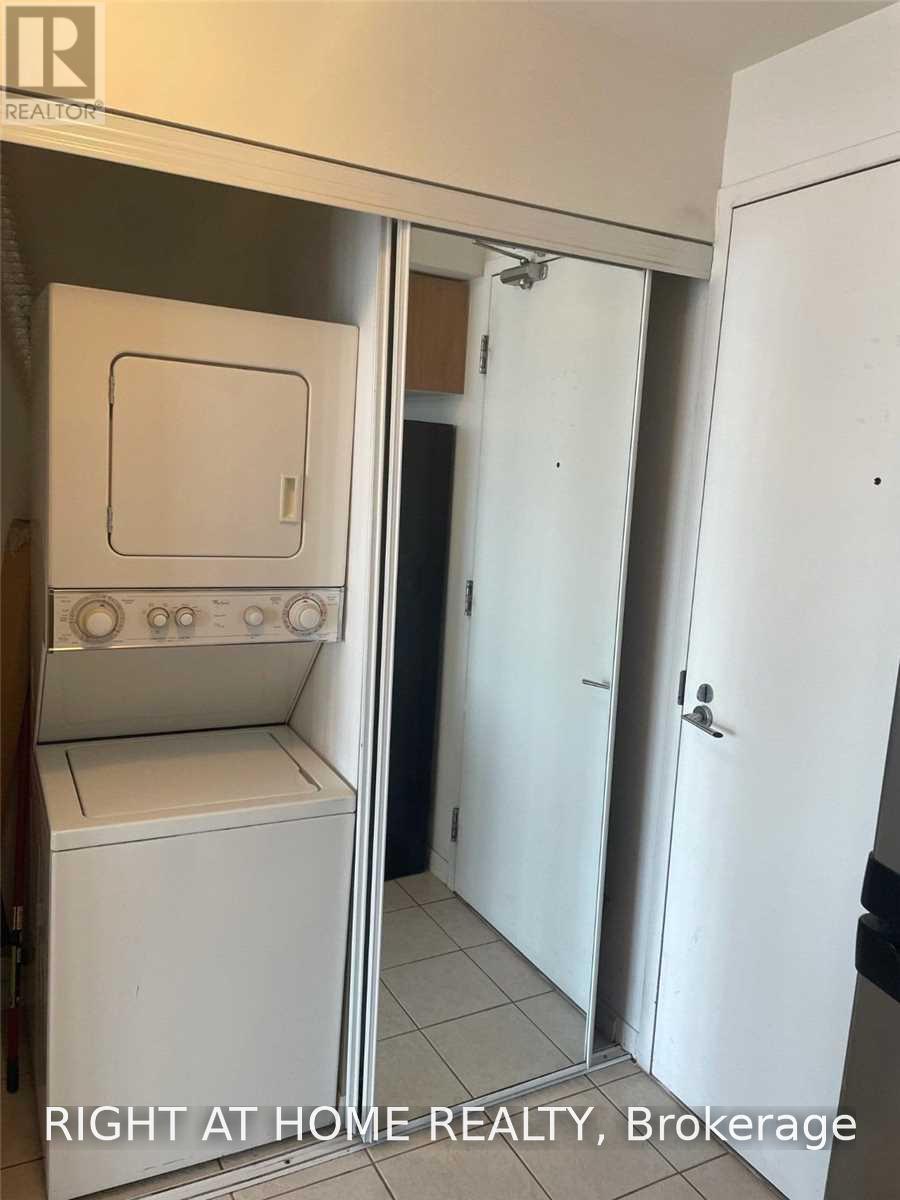 3804 - 38 Grenville Street, Toronto, Ontario  M4Y 1A5 - Photo 6 - C14096952