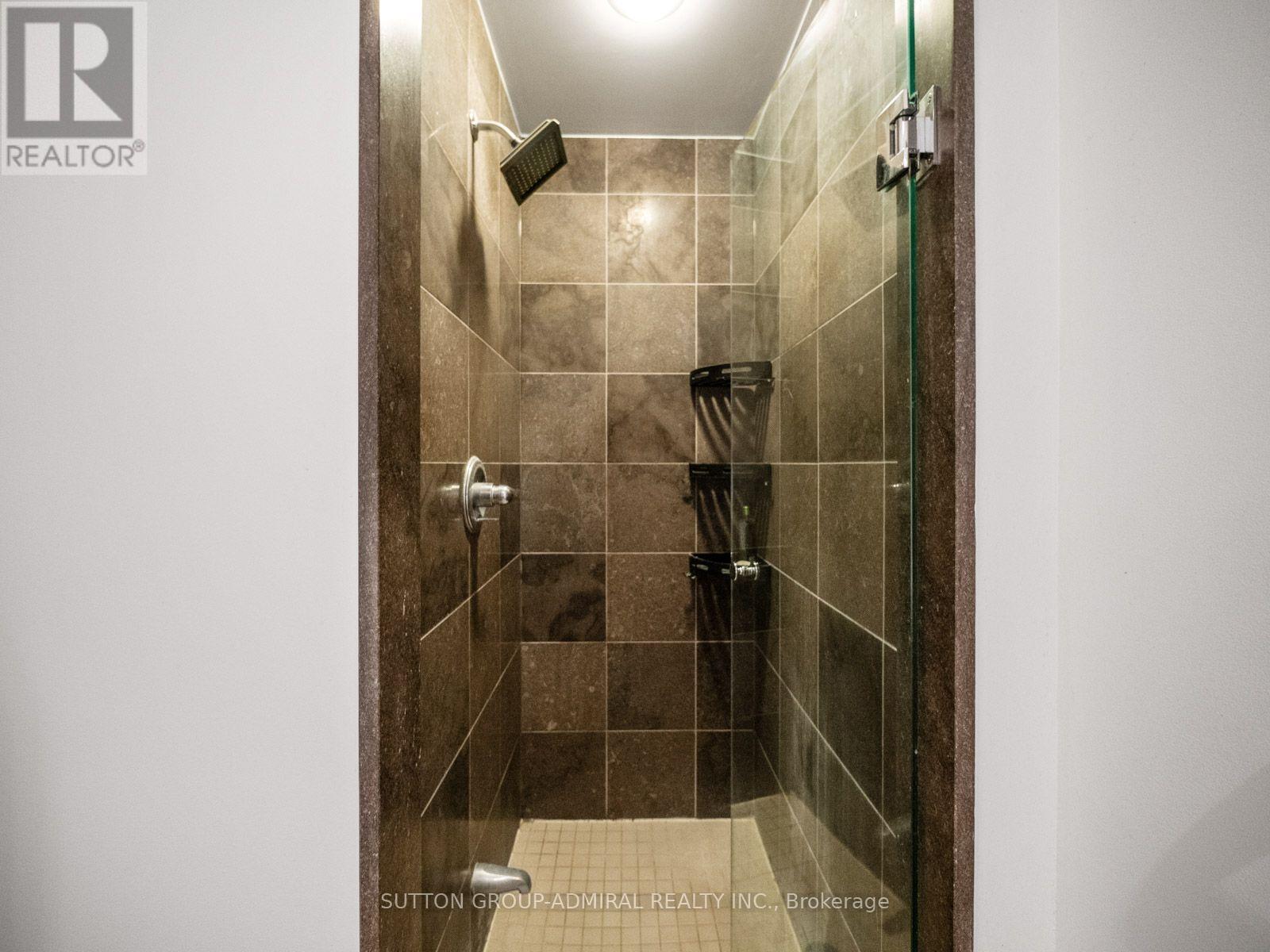 2103 - 218 Queens Quay Boulevard W, Toronto, Ontario  M5J 2Y6 - Photo 23 - C14096958