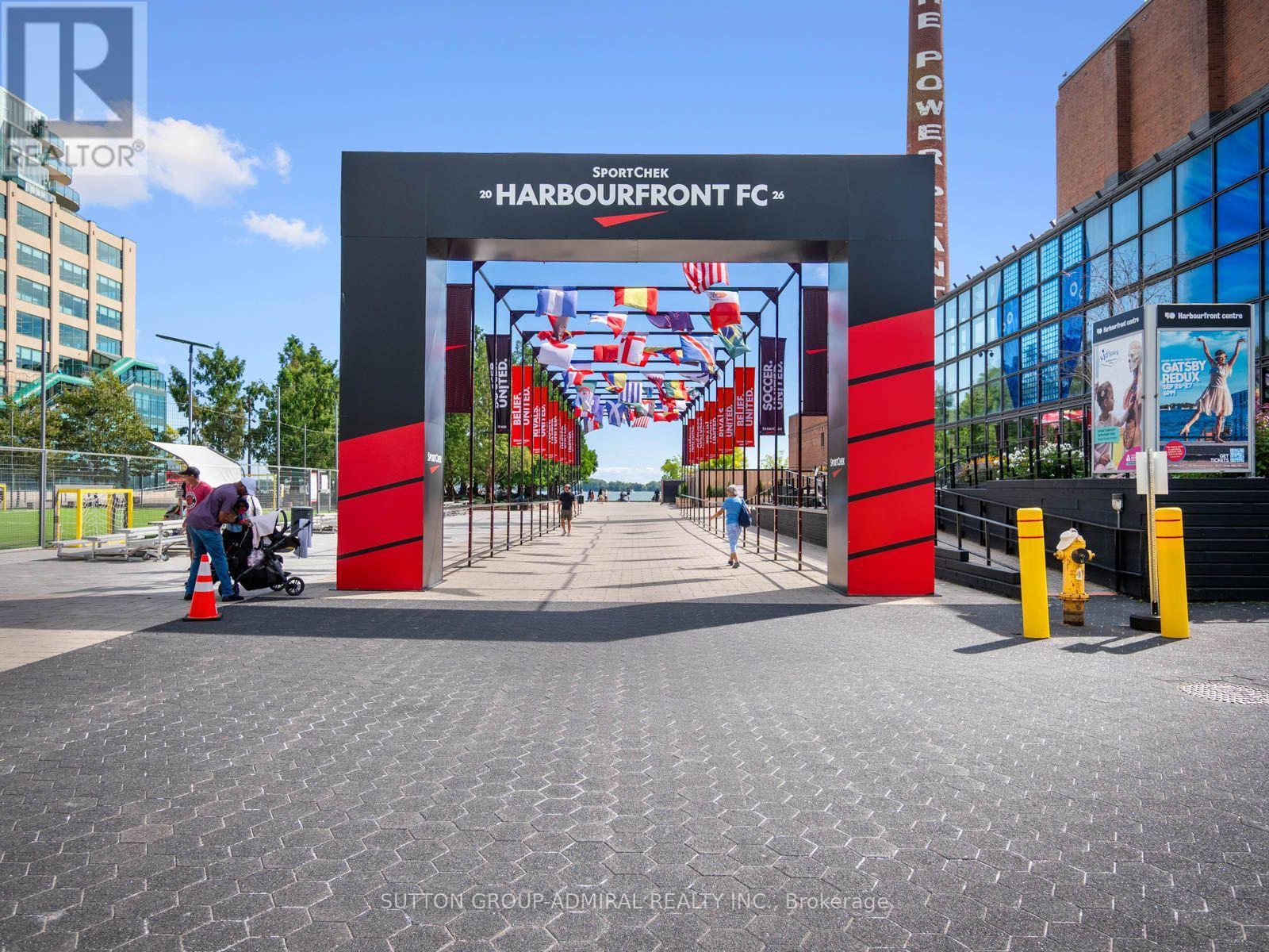 2103 - 218 Queens Quay Boulevard W, Toronto, Ontario  M5J 2Y6 - Photo 33 - C14096958