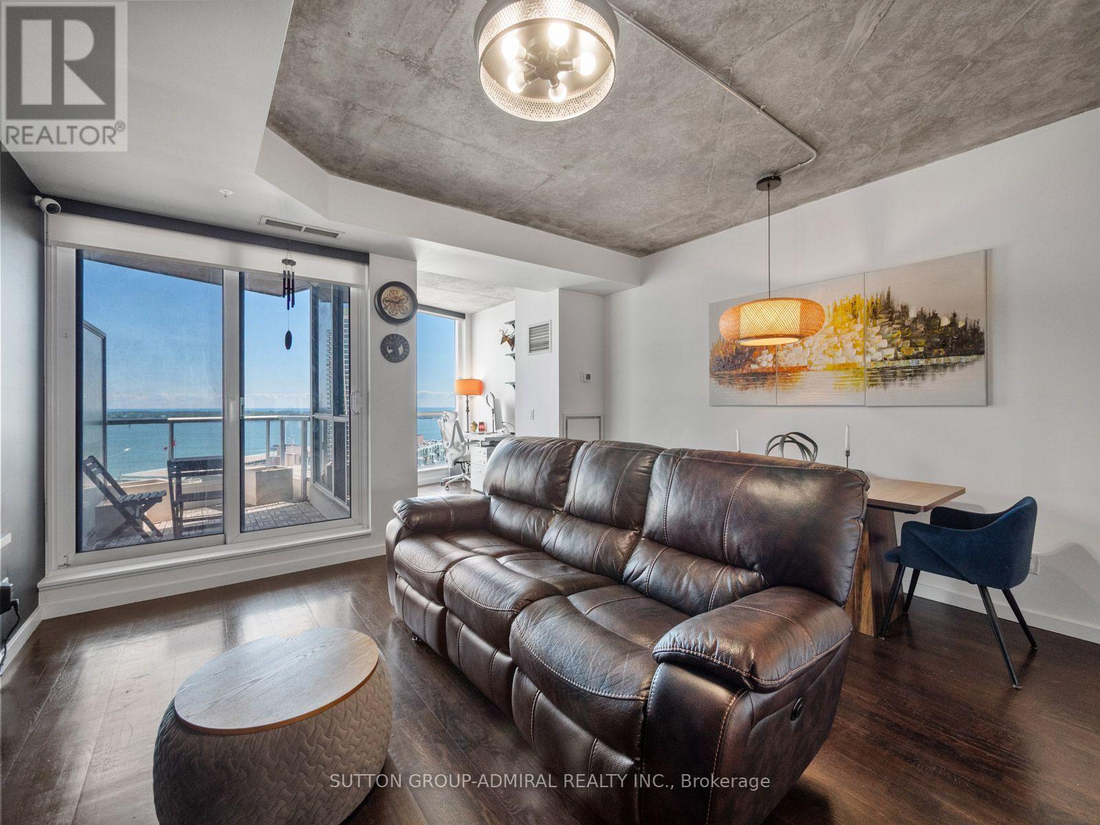 2103 - 218 Queens Quay Boulevard W, Toronto, Ontario  M5J 2Y6 - Photo 6 - C14096958