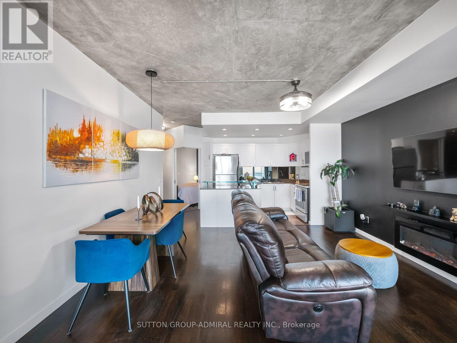 2103 - 218 Queens Quay Boulevard W, Toronto, Ontario  M5J 2Y6 - Photo 9 - C14096958