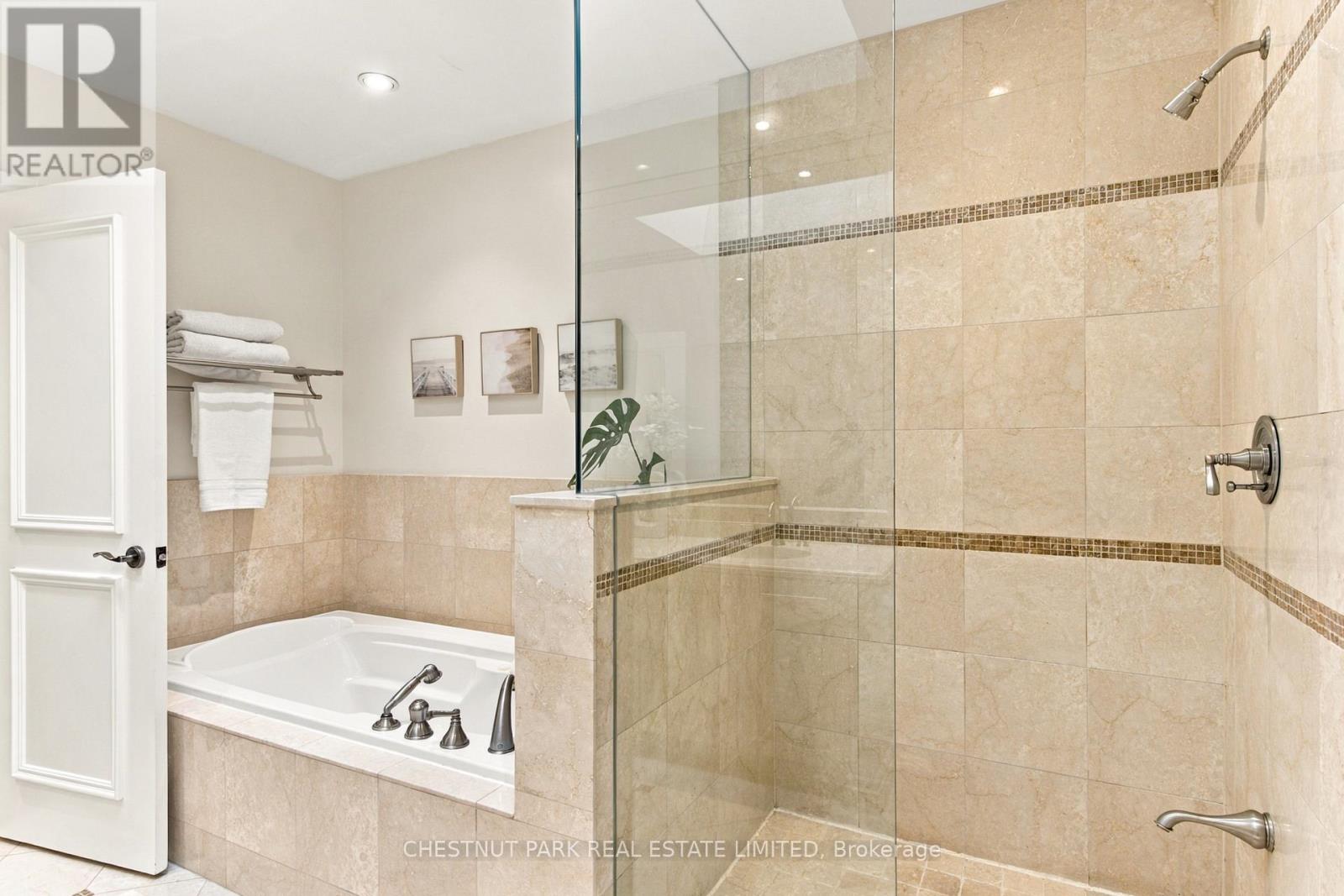 117 Glengarry Avenue, Toronto, Ontario  M5M 1E1 - Photo 35 - C14096966