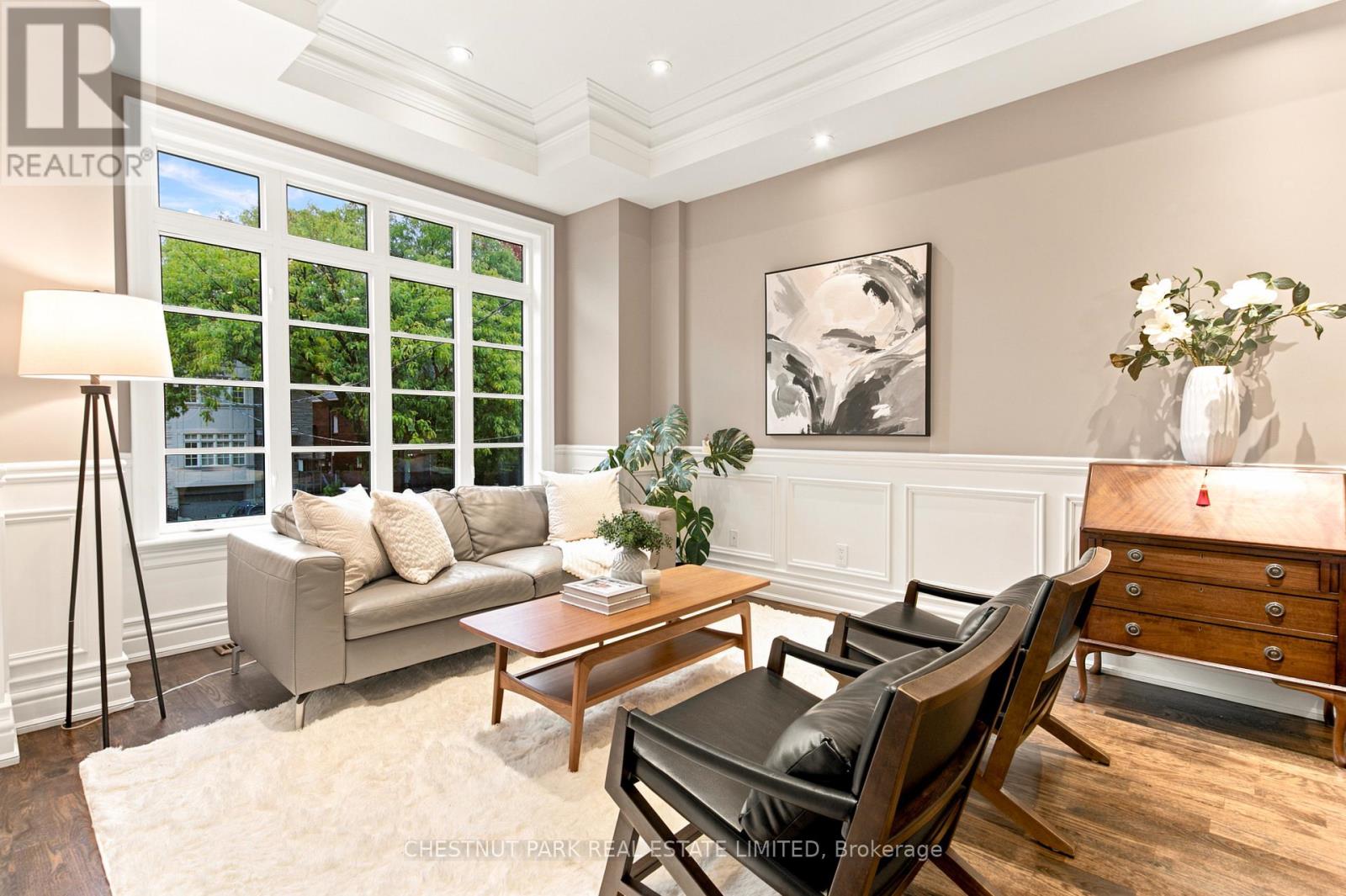117 Glengarry Avenue, Toronto, Ontario  M5M 1E1 - Photo 4 - C14096966