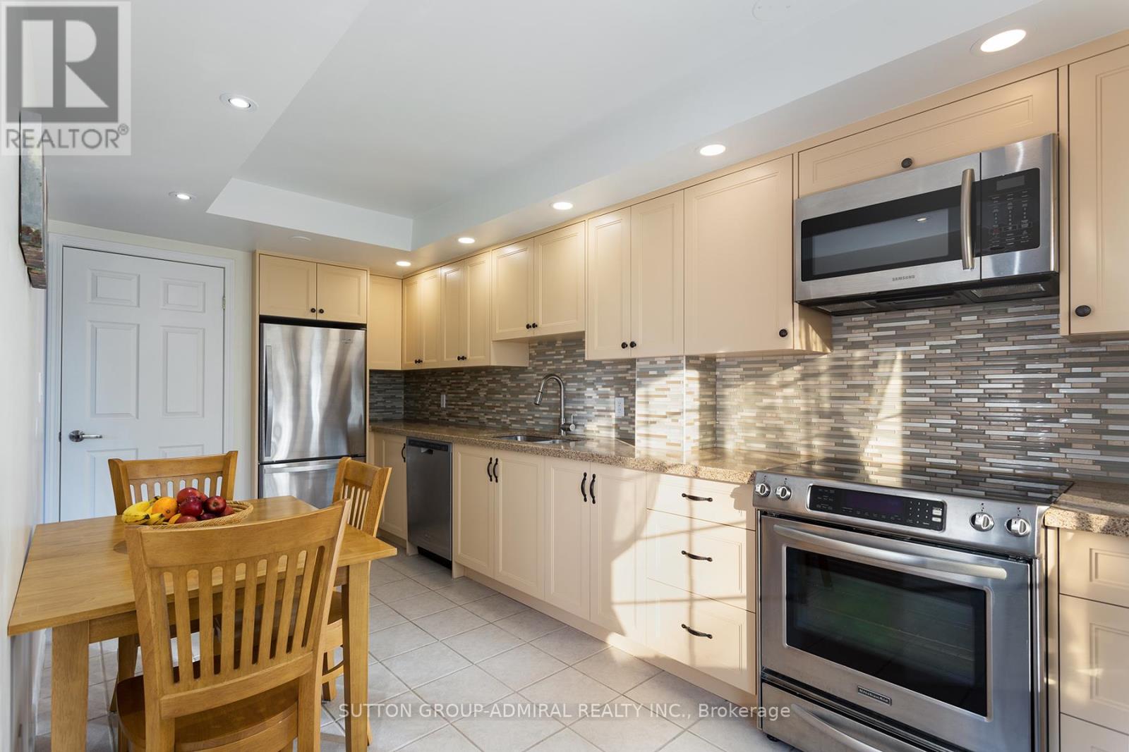 1 - 285 Antibes Drive N, Toronto, Ontario  M2R 3X9 - Photo 4 - C14097012