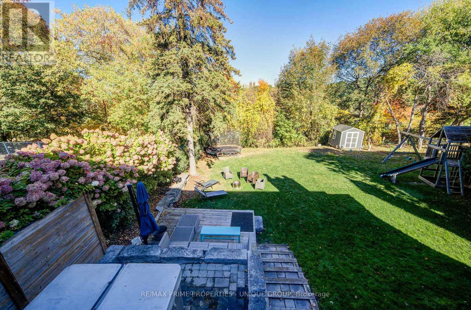 24 Cedarbank Crescent, Toronto, Ontario  M3B 3A4 - Photo 13 - C14097094