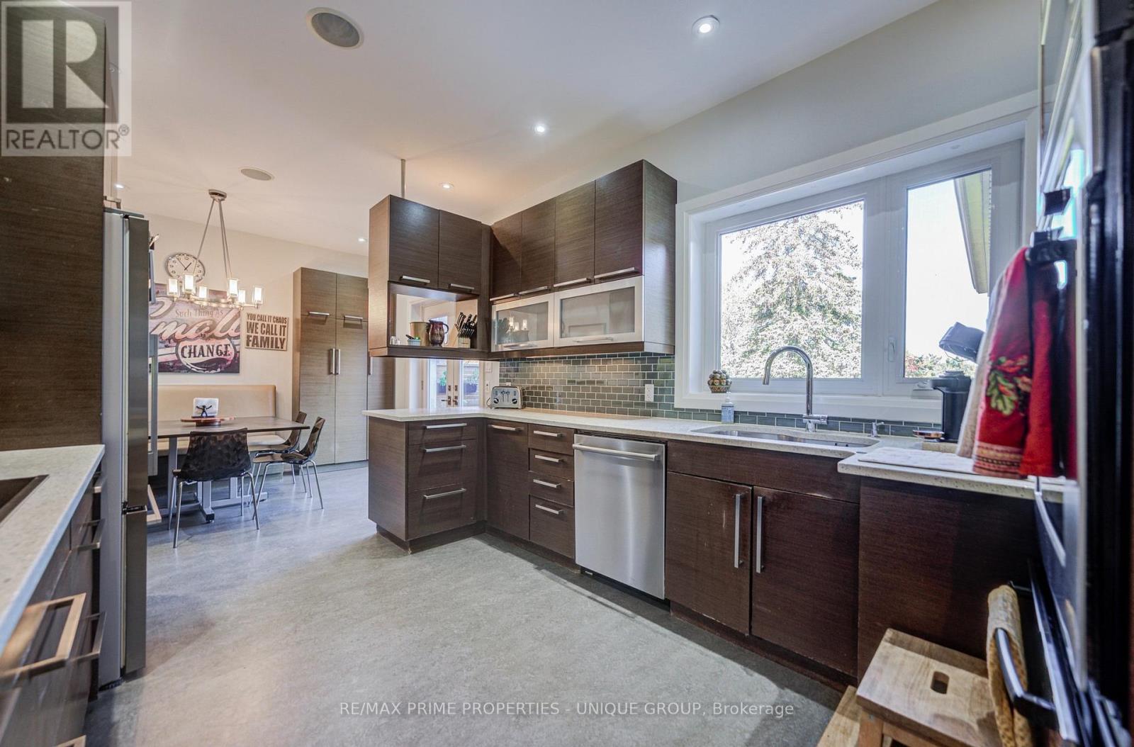 24 Cedarbank Crescent, Toronto, Ontario  M3B 3A4 - Photo 16 - C14097094