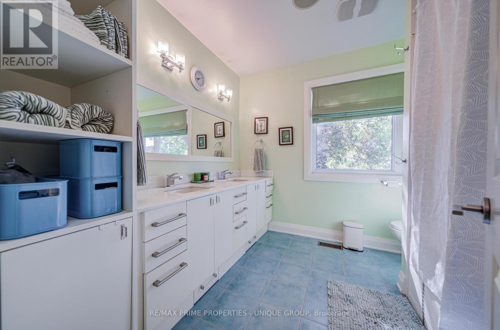 24 Cedarbank Crescent, Toronto, Ontario  M3B 3A4 - Photo 27 - C14097094