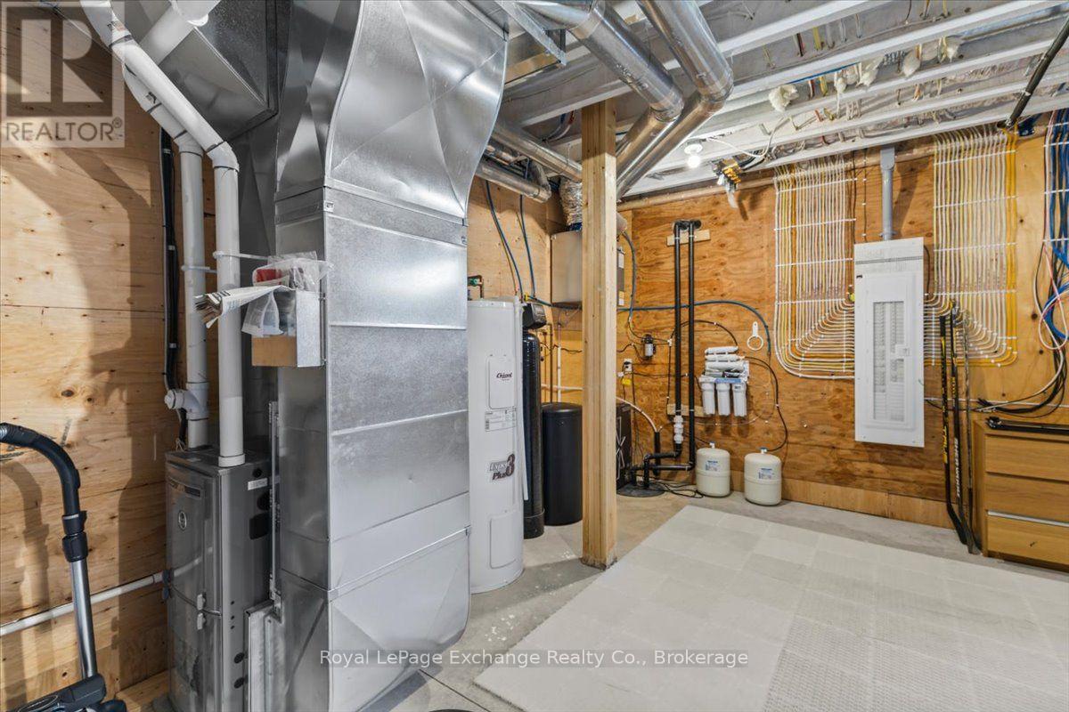 956 Bogdanovic Way, Huron-Kinloss, Ontario  N2Z 0H4 - Photo 35 - X14097044