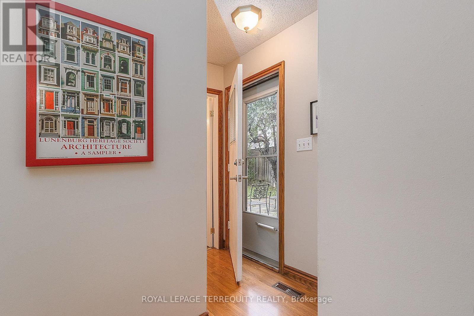 1 Wishbone Crescent, Ajax, Ontario  L1S 2N6 - Photo 11 - E14097110