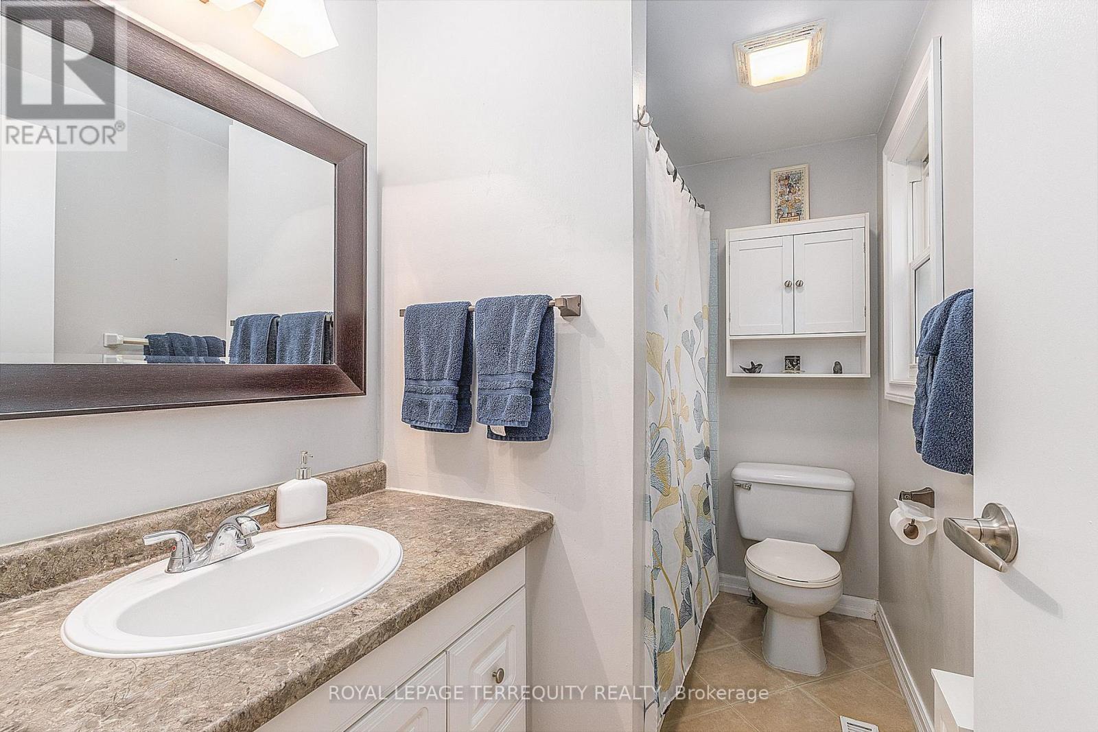 1 Wishbone Crescent, Ajax, Ontario  L1S 2N6 - Photo 12 - E14097110