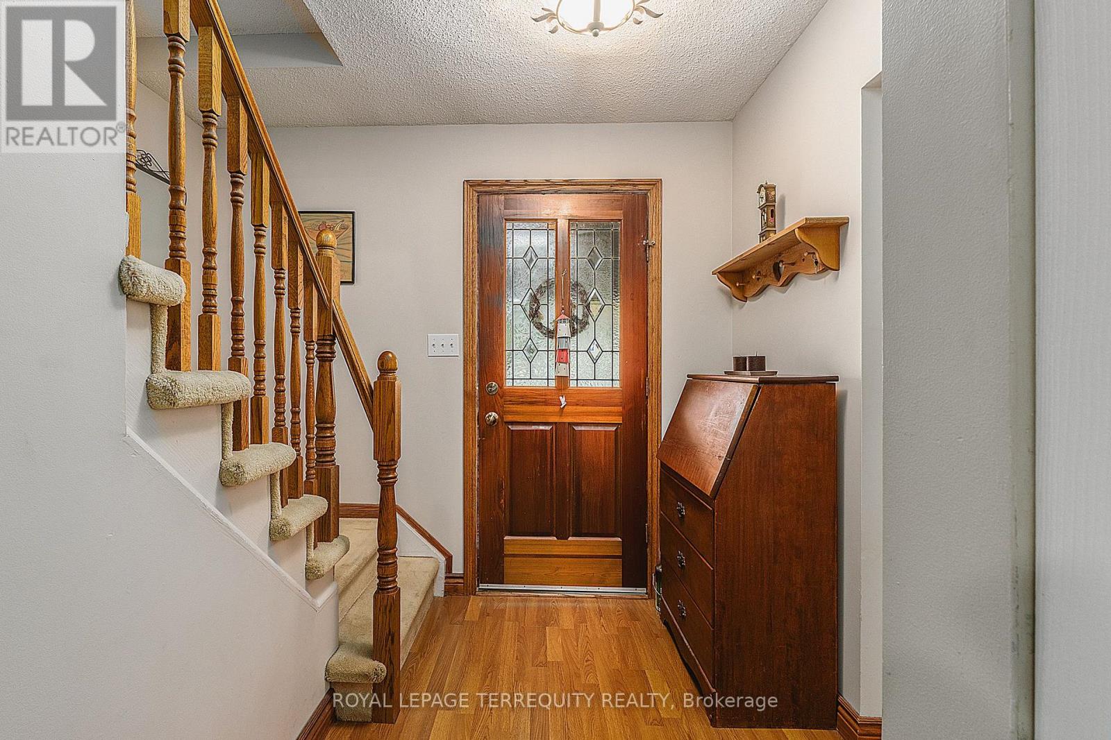 1 Wishbone Crescent, Ajax, Ontario  L1S 2N6 - Photo 3 - E14097110