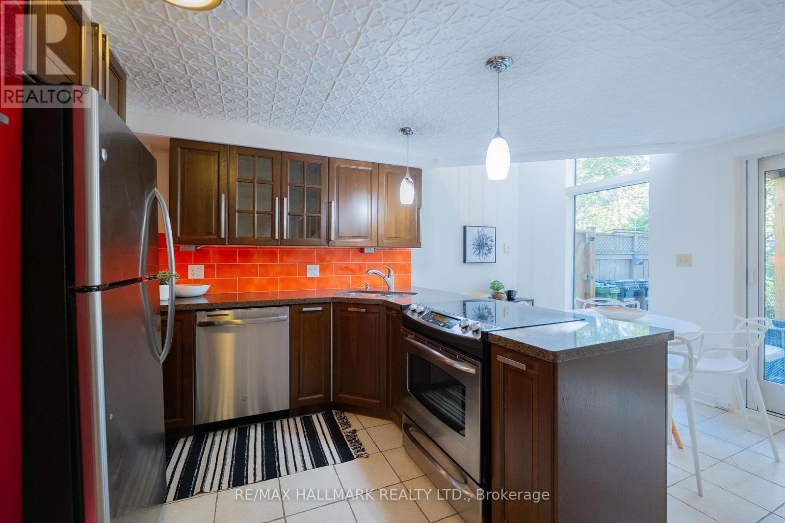 311 Bain Avenue, Toronto, Ontario  M4J 1B9 - Photo 14 - E14097204