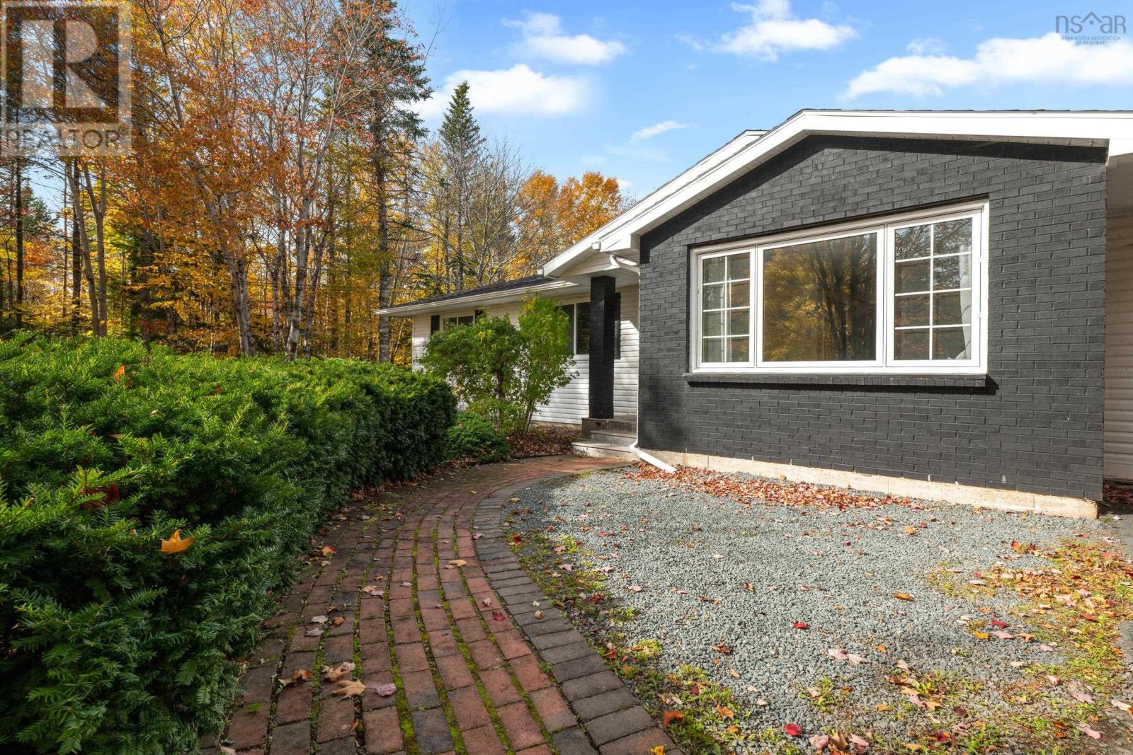 490 Halfway Lake Drive, Hammonds Plains, Nova Scotia  B4B 1M9 - Photo 4 - 202626211
