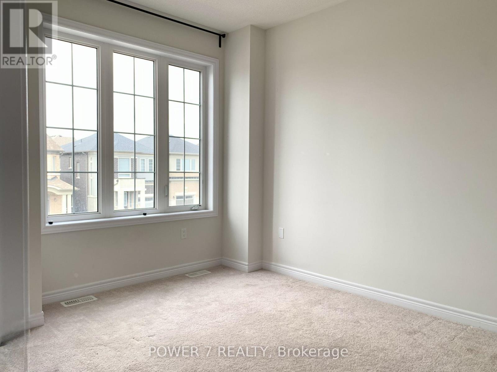 3 Falconridge Terrace, East Gwillimbury, Ontario  L9N 0R2 - Photo 12 - N14097048