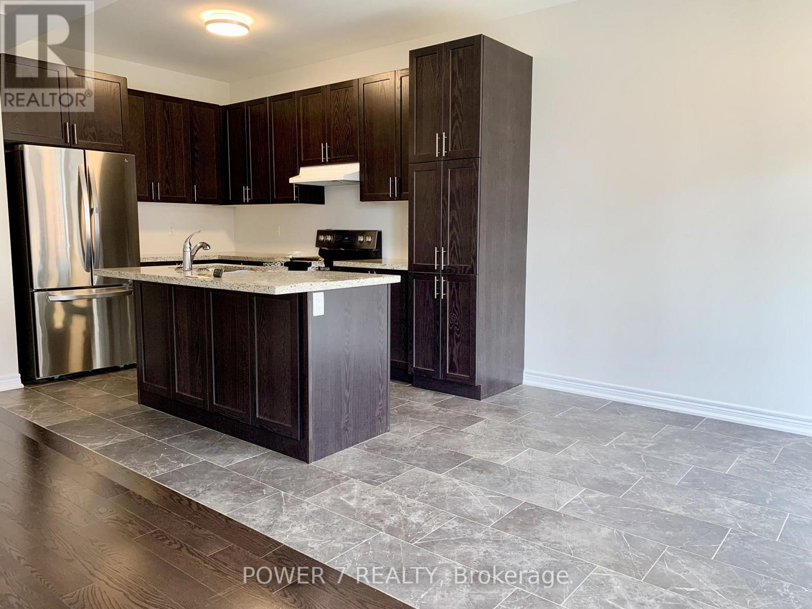 3 Falconridge Terrace, East Gwillimbury, Ontario  L9N 0R2 - Photo 7 - N14097048