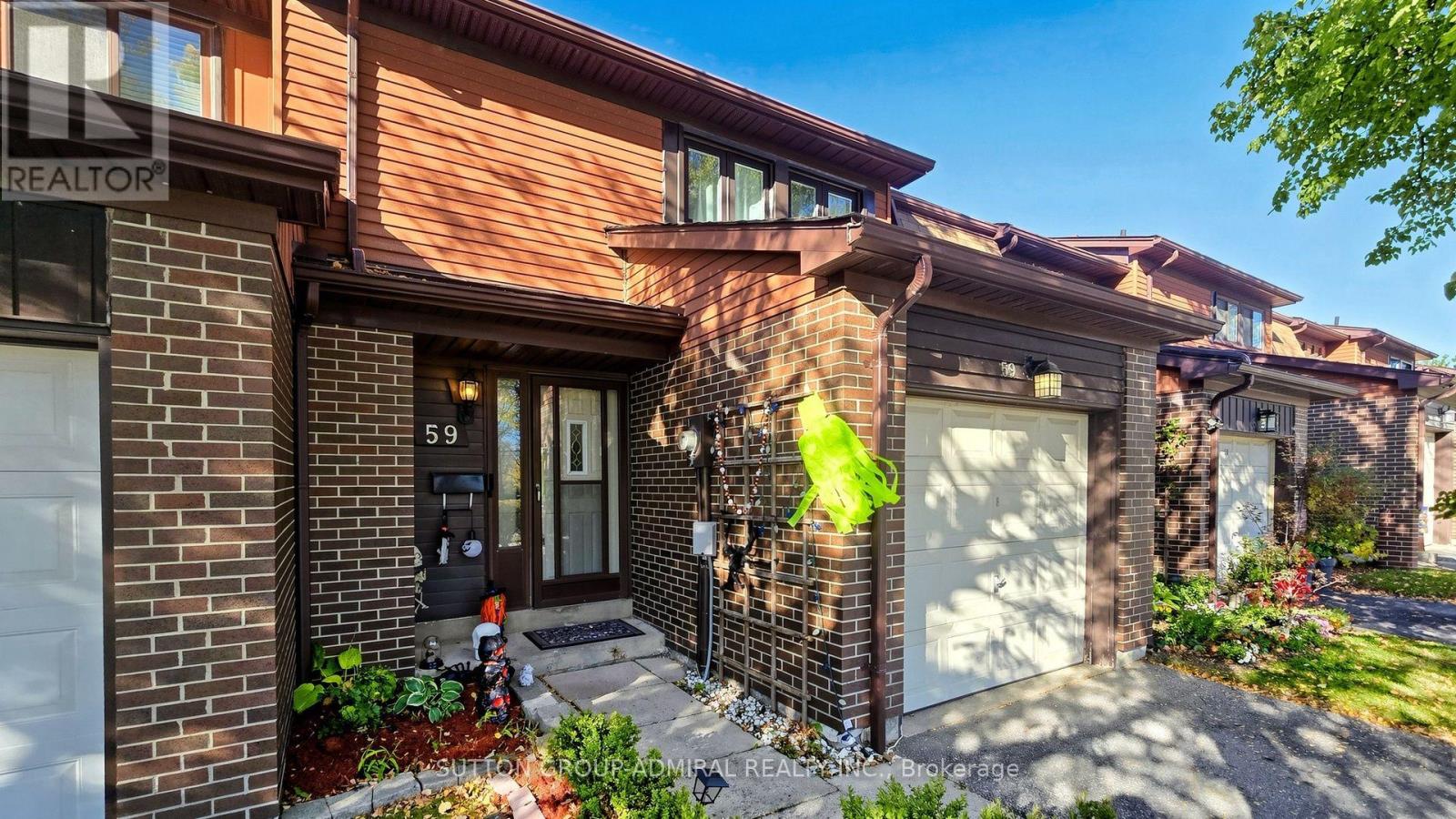 59 - 11 Plaisance Road, Richmond Hill (North Richvale), Ontario  L4C 5H1 - Photo 3 - N14097134